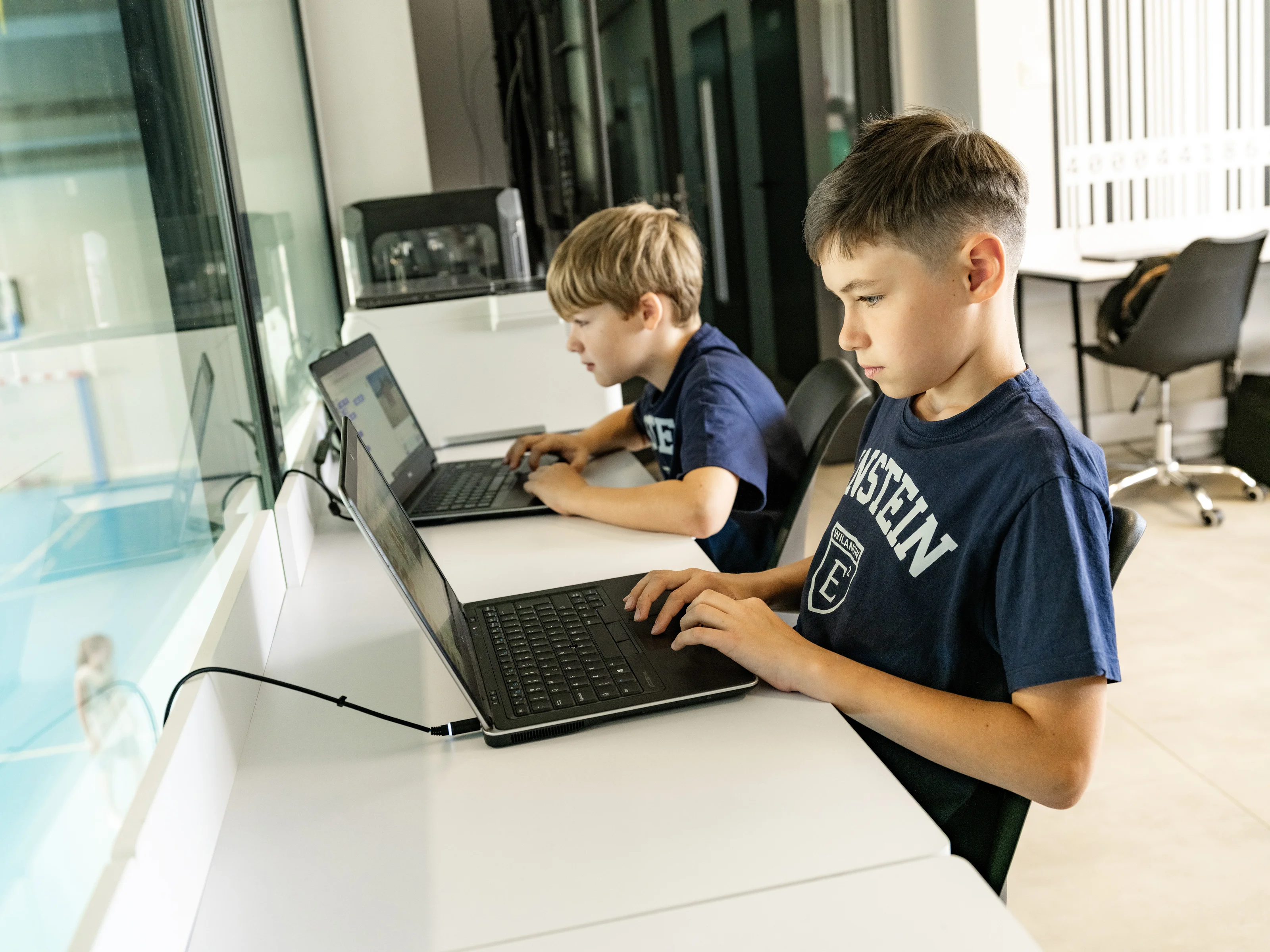 Skontaktuj się z nami